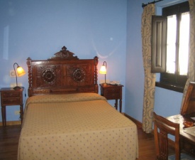 Hotel room in leon